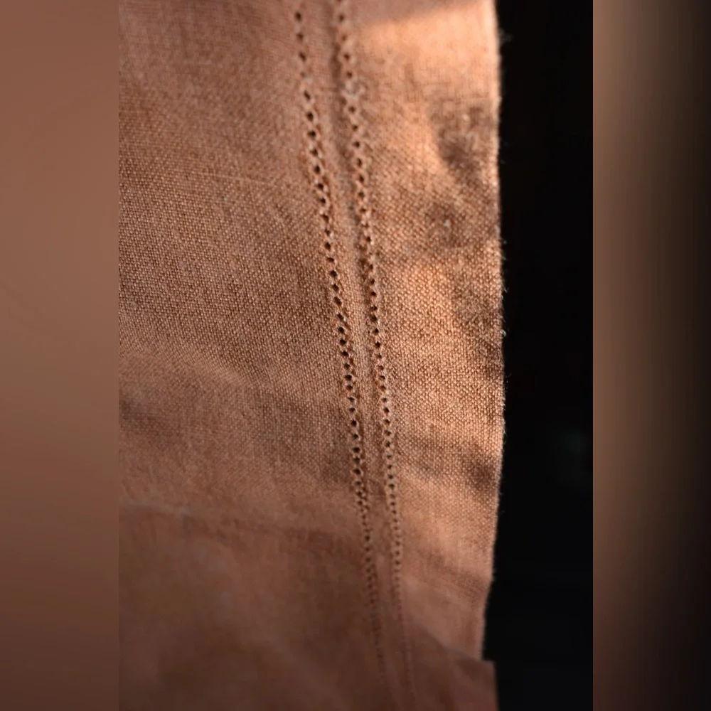 Williams Sonoma 100% Rust Linen Table Runner & Napkin Set of 4